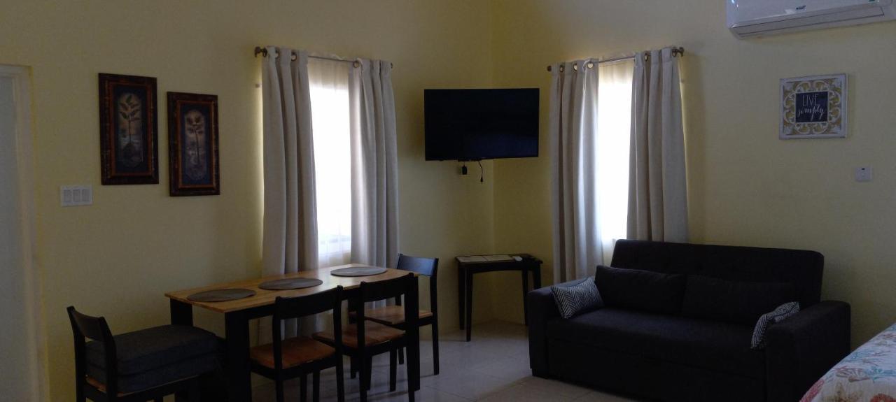 Deluxe Family Suite