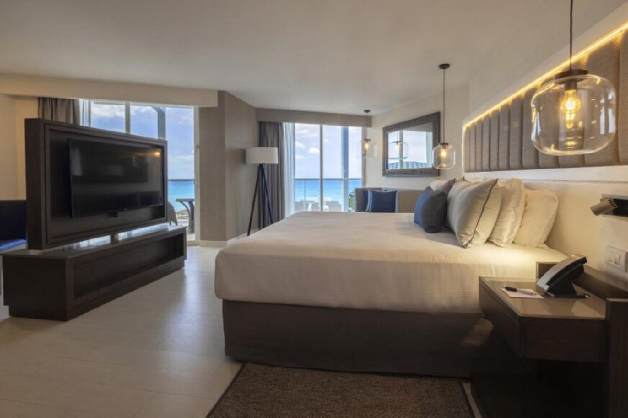 Luxury Junior Suite Ocean View Diamond Club,1526062435:JPEG