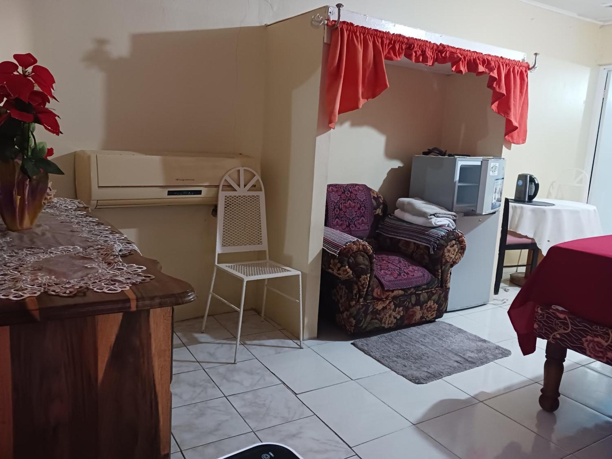 Master Queen Room