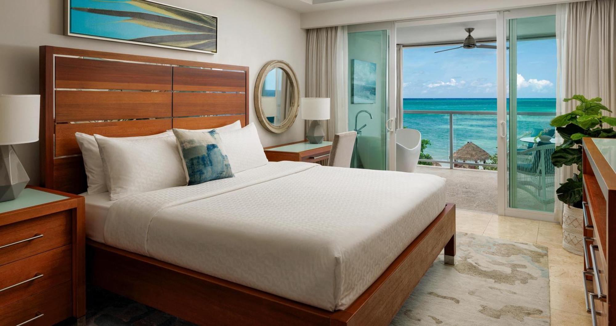 Grande Luxe Club Level Junior Suite am Strand mit Badewanne zur Entspannung