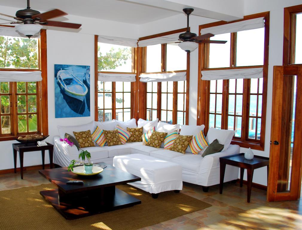 Six-Bedroom Villa,847176458:JPEG