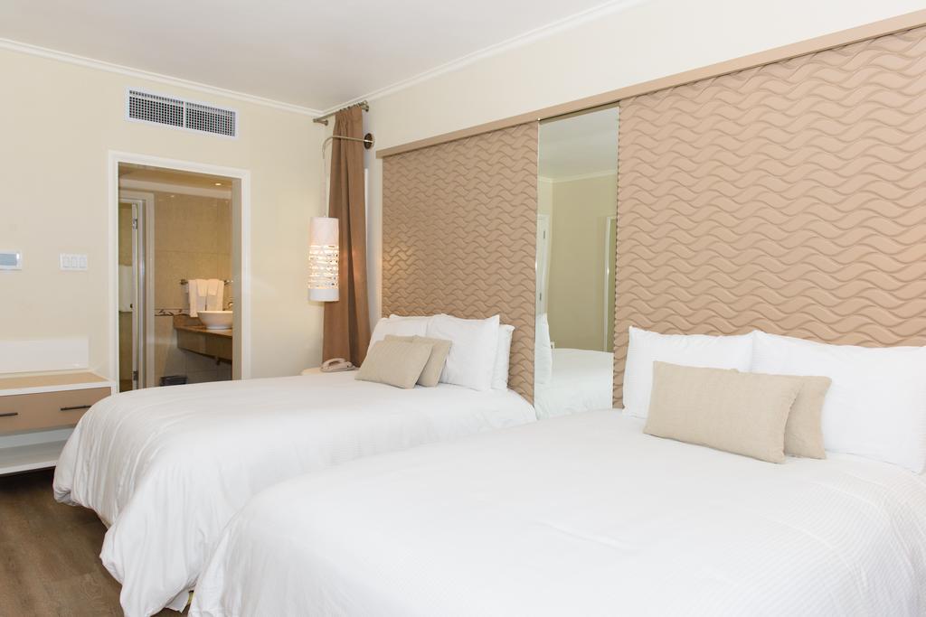 The Level Romance Suite Oceanfront (Max. 2 Adults + 2 Child)
