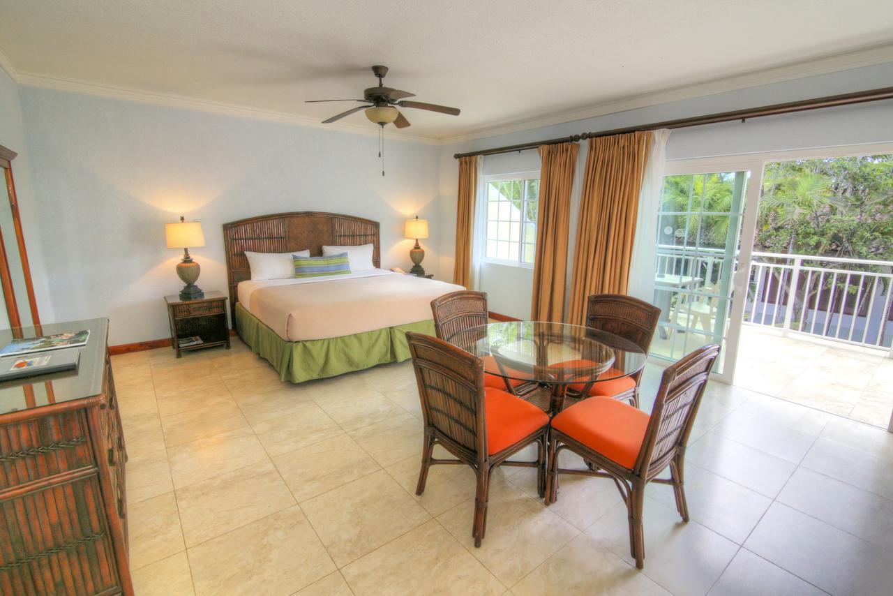 Coco Suit King Bed with Balcony