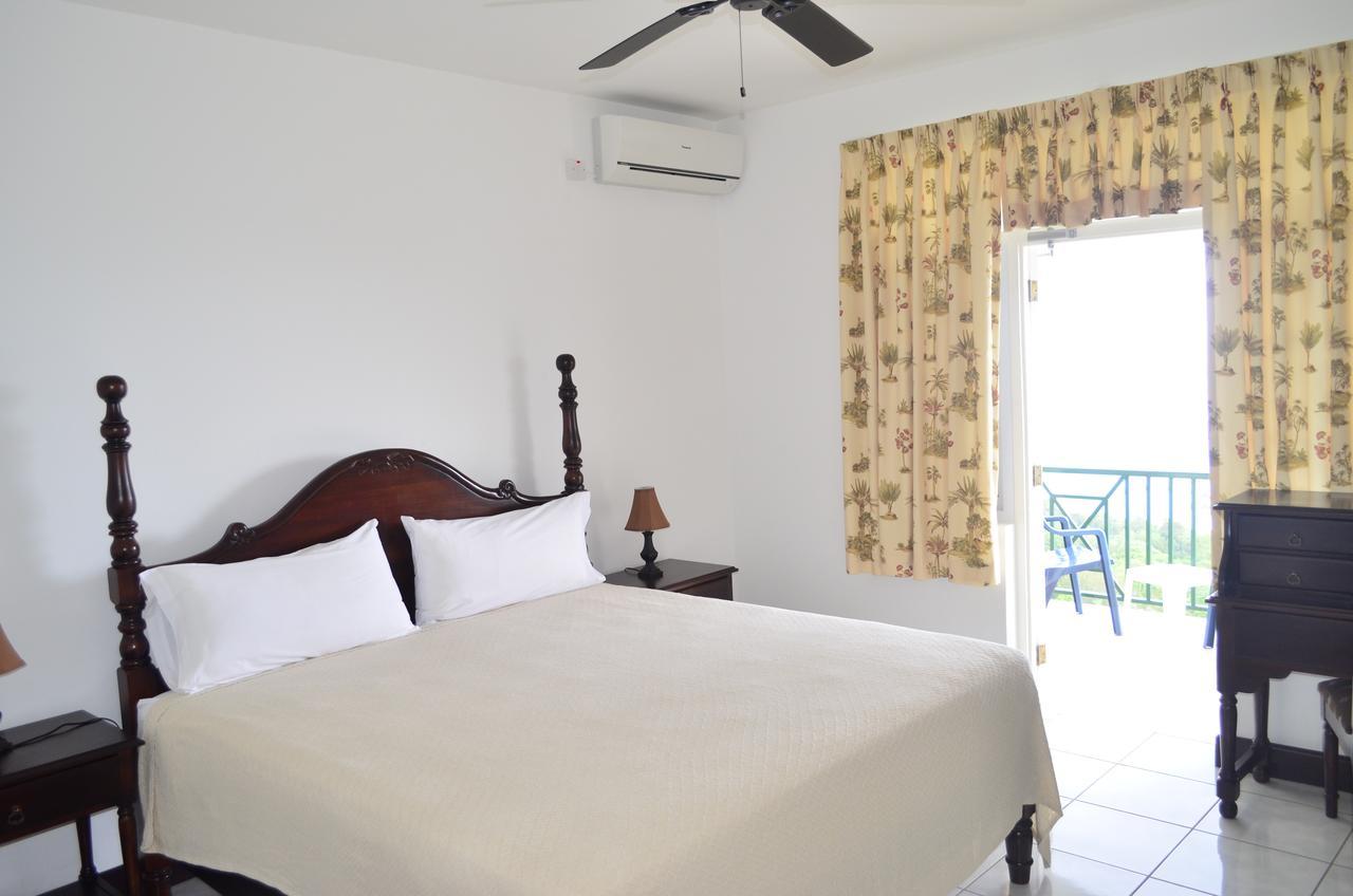 Deluxe Double Room with Balcony and Sea View