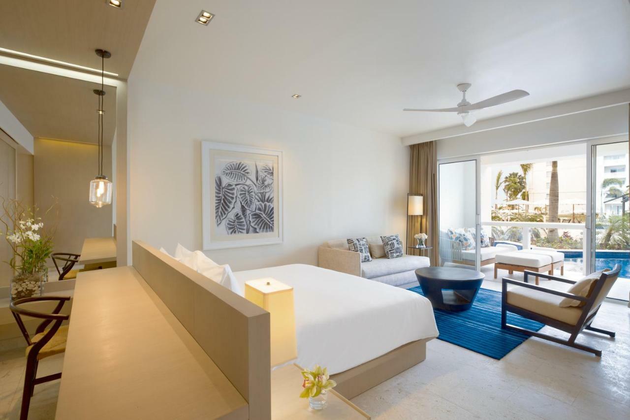Junior King Suite Swim Up,1278464773:JPEG