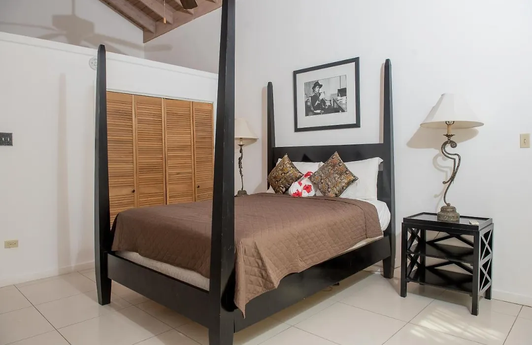 Music Mansion Exclusive Guest Villa, Sleeps 6, Trip Plan, Yacht-1