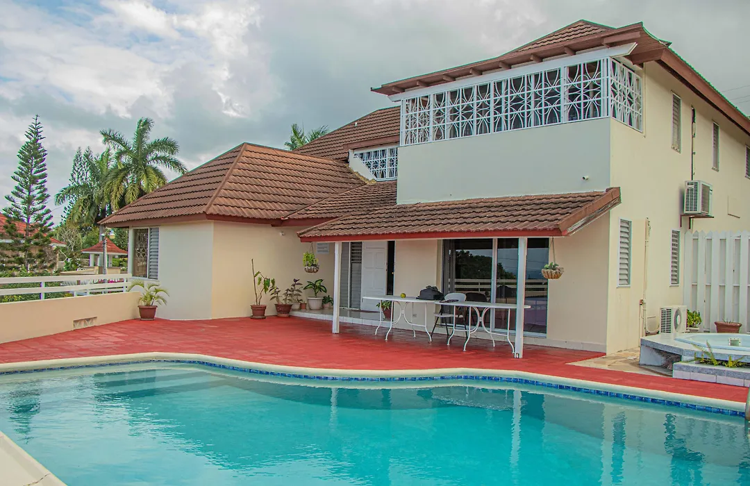 The Whytehouse Villa-1