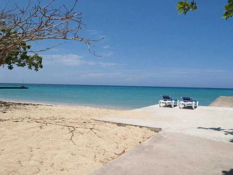Crystal Ripple Beach Lodge-1