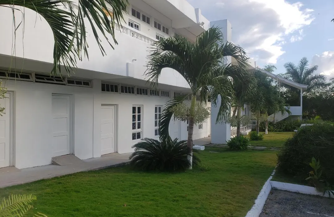 Sea Shell Palms, Ocho Rios Bed & Breakfast: 3 star Hotel with a Minimum ...
