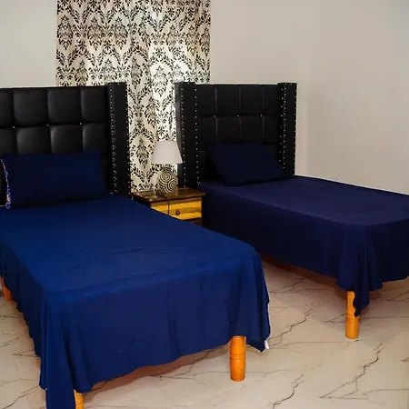 Jc'S Villa- Modern Getaway In The City 3-2