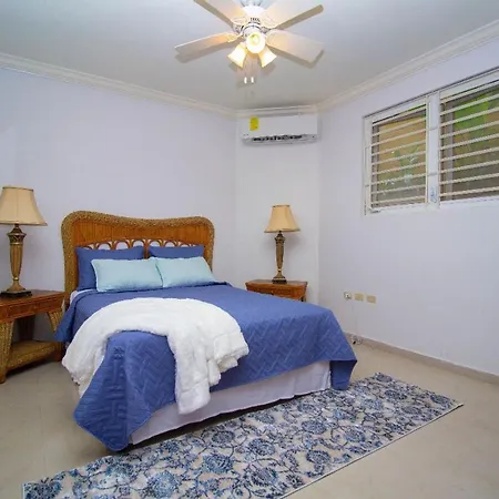 Crystal Cove Oceanfront/ 2 Bedroom Condo-2