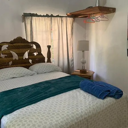 Robin Hood Guest House-2