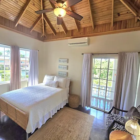 Blue Paloma Bed & Breakfast-3