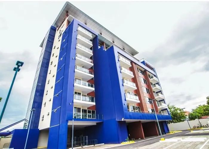 New Luxury Condo In Kingston