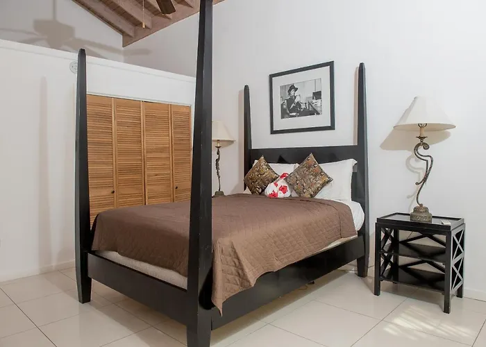 Music Mansion Exclusive Guest Villa, Sleeps 6, Trip Plan, Yacht Montego Bay