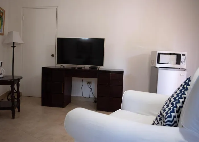 Vickitini Beachfront Resort Negril