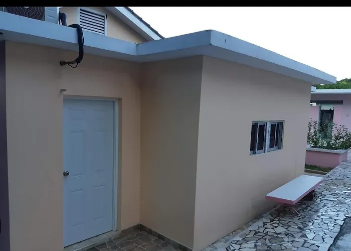 Cliff Apartment Kingston