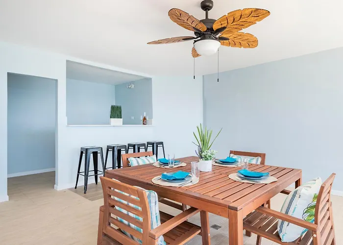 Discovery Bay Hotels With Pool