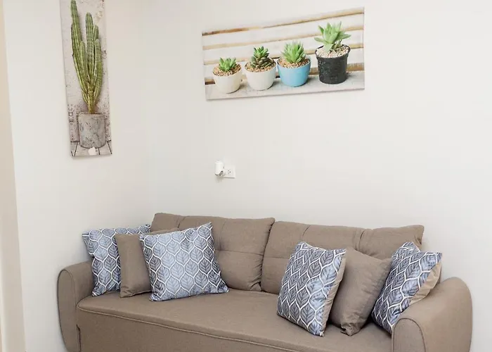 Premium Studio With Pool View