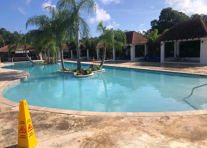 Discovery Bay Lodging 