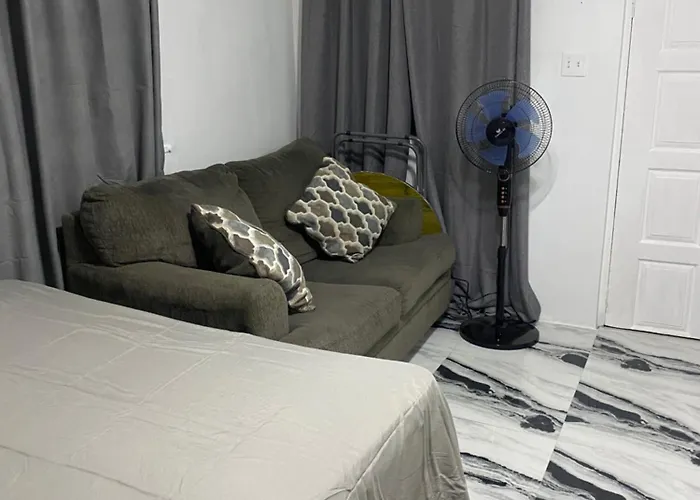 White Room Sparks Guesthouse