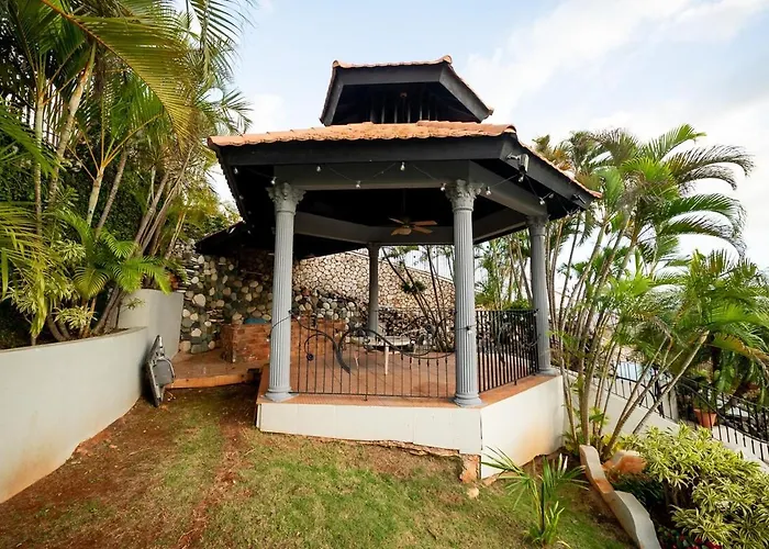 Kingston Villas with private pool