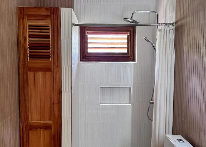 The Nook, Design Led 2Br Villa, Walk To Beach, Restaurants And More