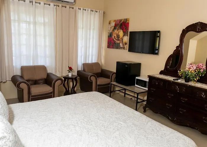 Dela De-Rose Guest House Negril Jamaica