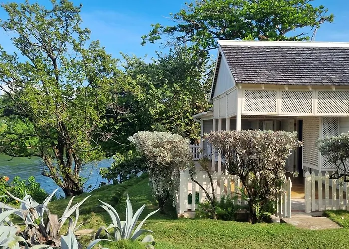 Bolt Hole Villa