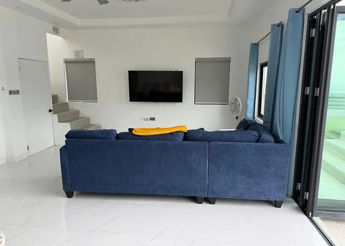 3 Bedrooms 3 And A Half Bathrooms Villa Private Pool Free Beach Club
