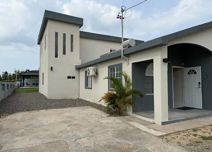 3 Bedrooms 3 And A Half Bathrooms Villa Private Pool Free Beach Club