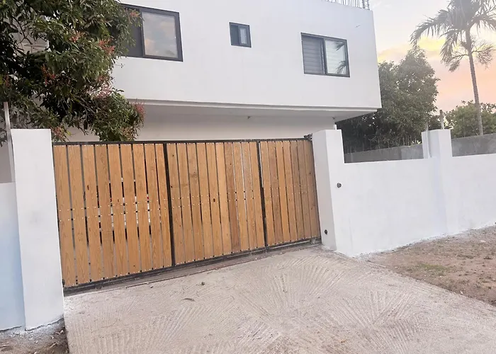 Modern Caribbean Retreat 2