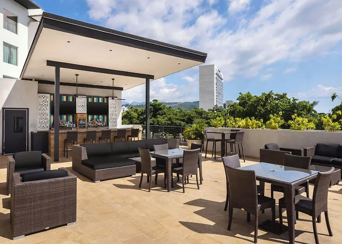 Courtyard By Marriott Kingston, Jamaica