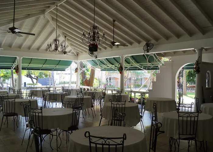 Four Seasons Hotel Kingston