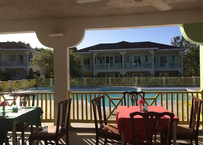 The Royal Hummingbird Resort