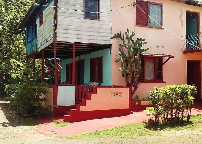 Shades Cottage Guesthouse