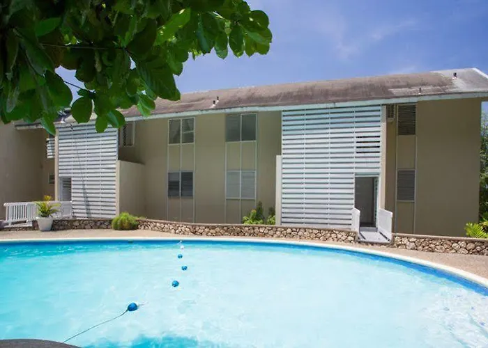 Paradise Columbus Heights Apartments