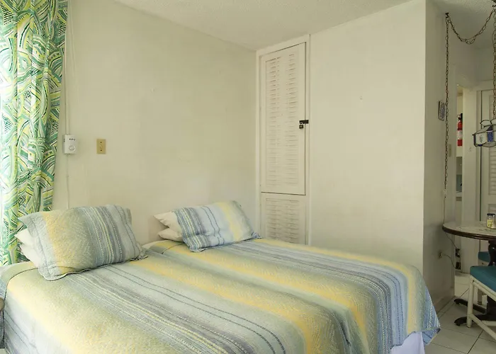 Sky View Beach Studio - Montego Bay Club Hotel